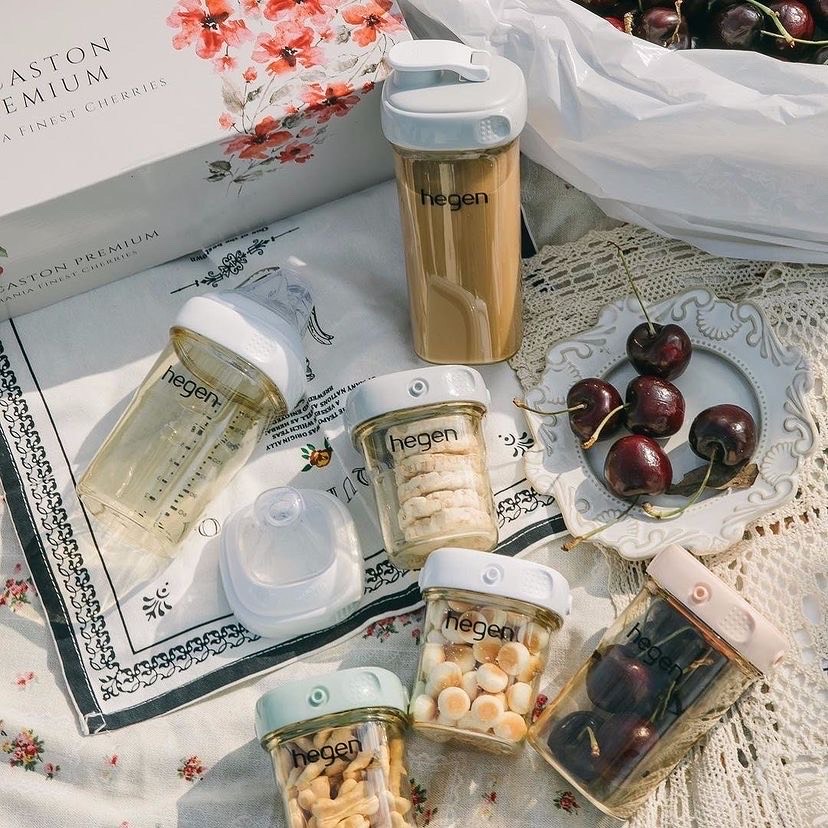 Picnic Perfection! ☀️⁠ ⁠ Get the most out of your Hegen products this Spring, and bring them along to our days out and picnics!⁠ ⁠ Perfect for storing snacks, or for keeping the whole family hydrated!⁠ ⁠ l8r.it/SGOc #hegenuk #baby #babybottles #mumlife #picnic
