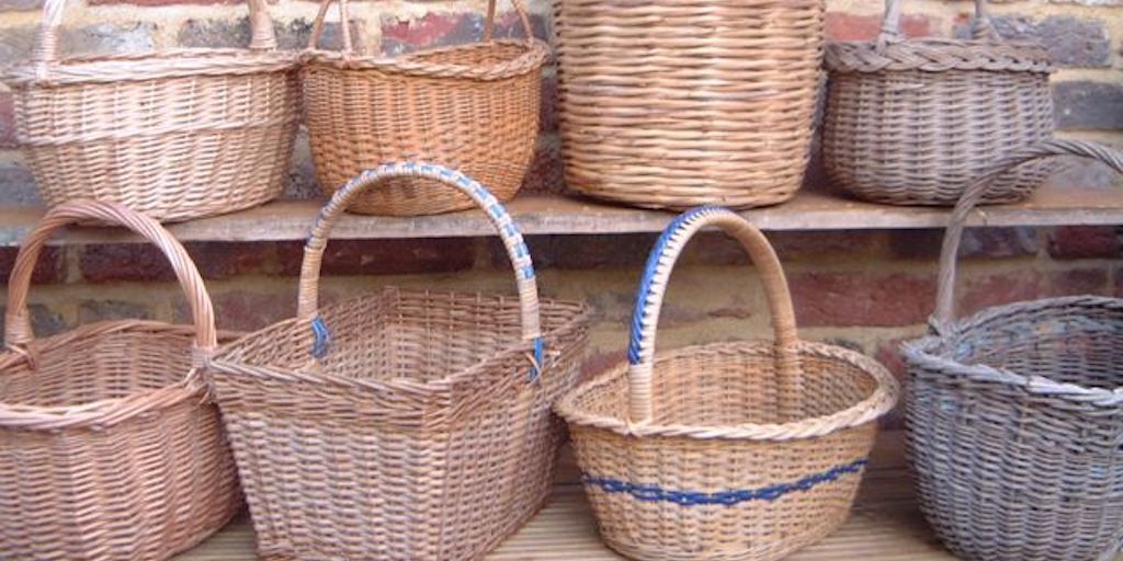 Shopping for the new term.

#Vintage shopping baskets. bit.ly/1WZ8SUD 

#backtoschool #shoplocal #weekend