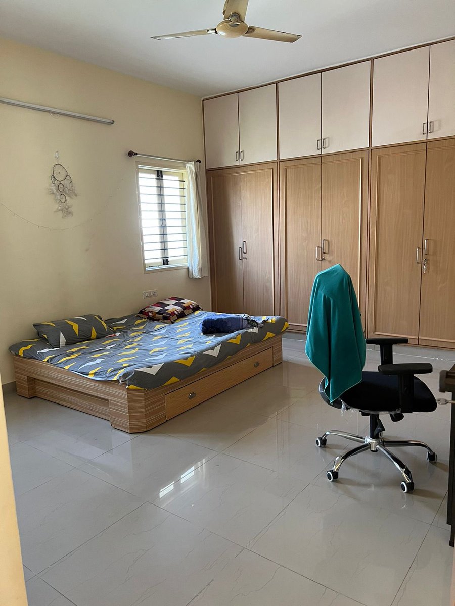 Hey everyone!

We are looking for a third female flatmate for a 3 BHK semi furnished flat.

📍Langford Town, Shanti Nagar, near Nanjappa Circle

Rent: 12k p.m.
Other utilities~1k

Can move immediately just need a bed for the room. DM for details.

<a href="/BangaloreRoomi/">Bangalore Roomie</a> <a href="/fmrbangalore/">FindMyRoom Bangalore</a>
