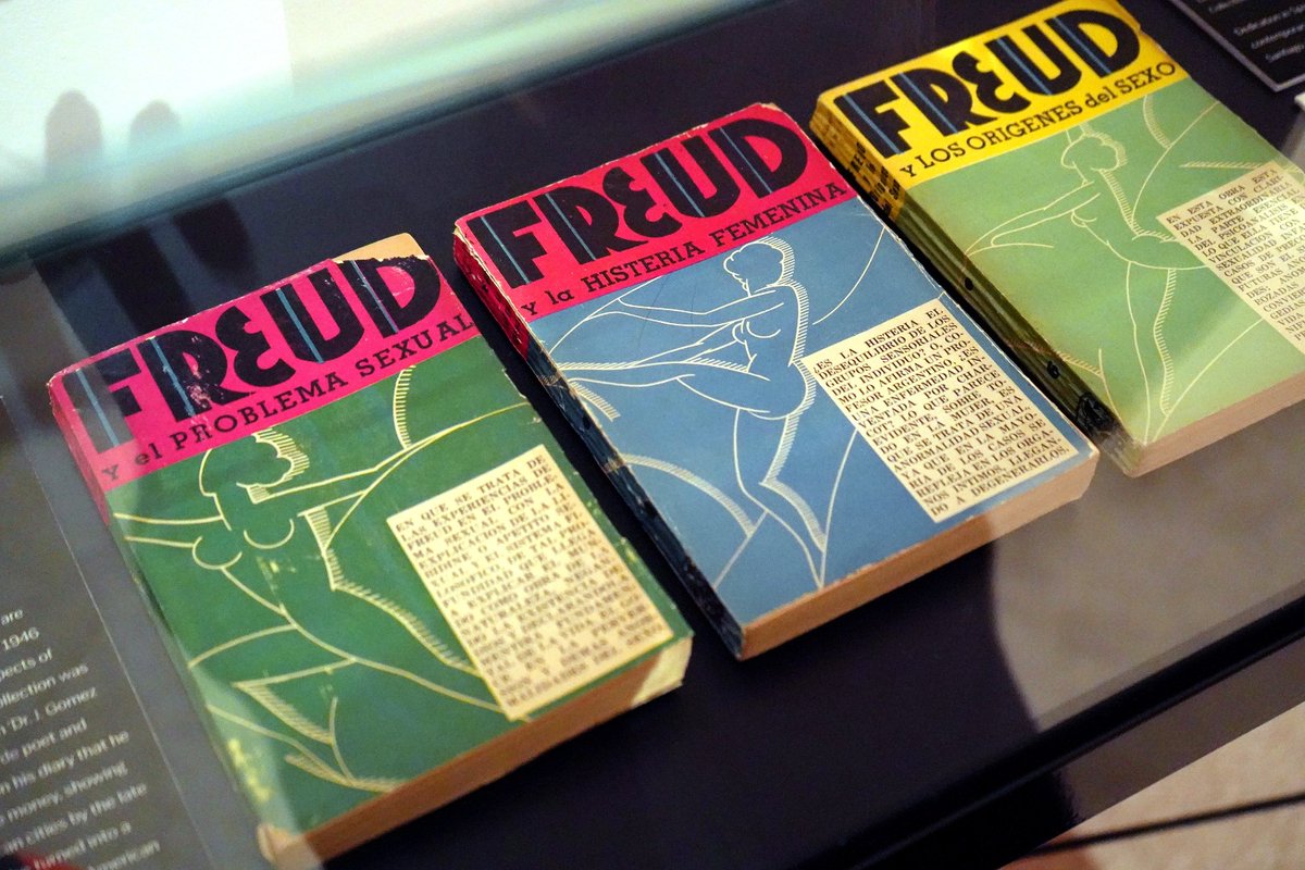 Visit to our current exhibition, 'Freud and Latin America'! It explores Sigmund Freud's impact on culture, society and psychoanalysis. Through letters, photographs, sculptures, and books, it investigates the links between Freud's life and Latin America. ow.ly/QSYx50RcWFw