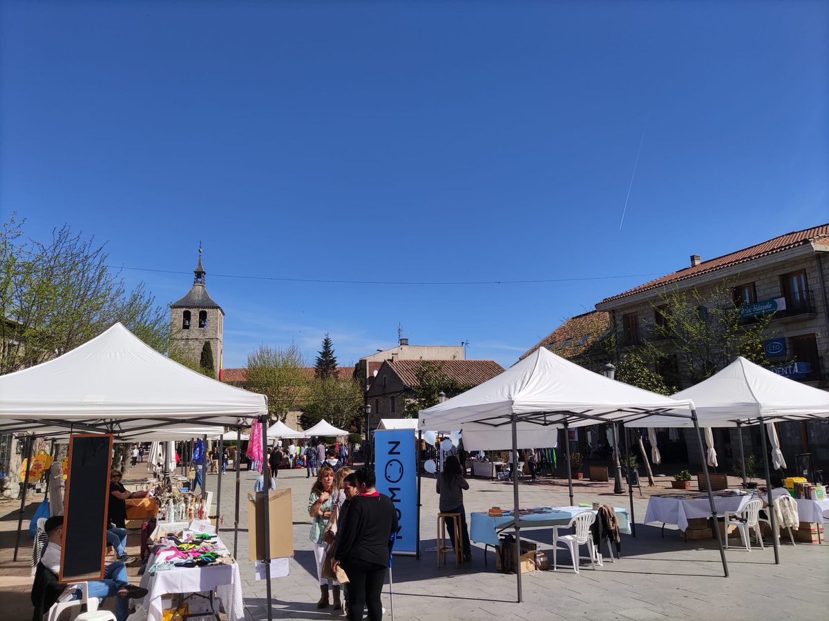 🛍️ Hoy nuestro comercio sale a la calle en una nueva edición de #Galapastock Un total de 11 establecimientos te esperan en la plaza de la Constitución hasta las 20:00 horas. #ViveGalapagar