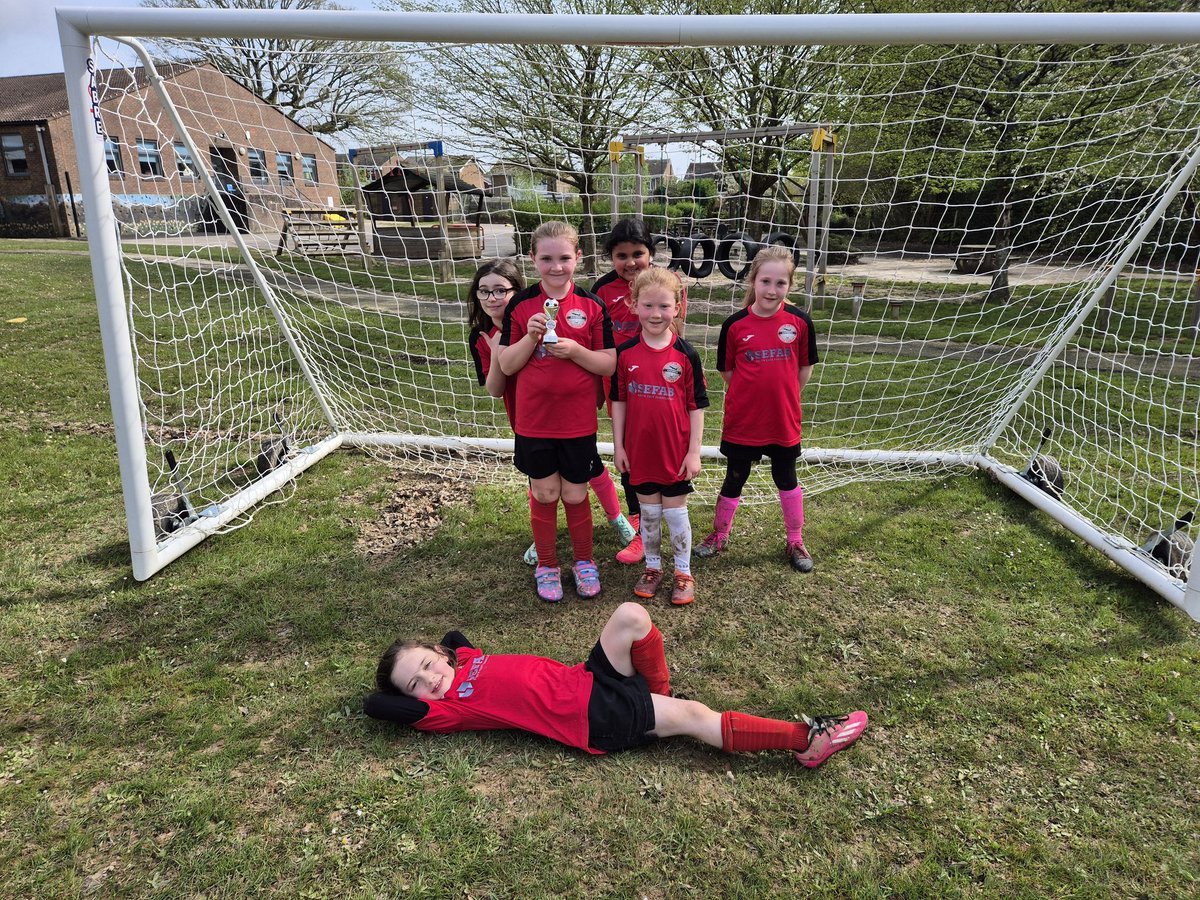 Well done to our U8 in their match against Nutley this morning, lots of battling, running, goals and most importantly lots of fun 😀