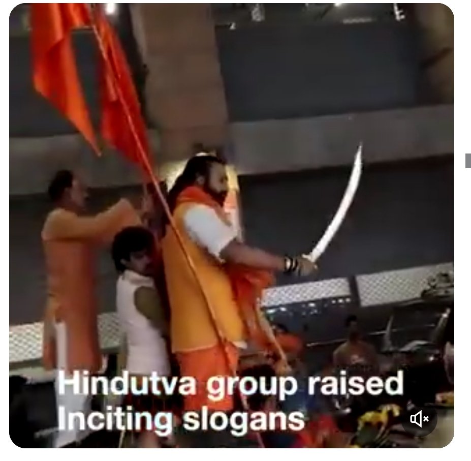 Provocative slogans were raised by extremists outside the Gyanvapi Mosque in Varanasi on Monday during a Ram Navami procession.

'Kashi Mathura Baaki Hai' slogan was raised by the group as they called for taking over historic mosques in Uttar Pradesh.