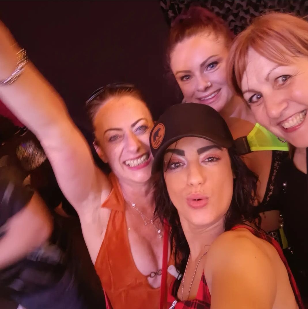 emmafriedmann's tweet photo. Stuff Judgement!

I returned to clubbing in my 40s after 20+ yrs parenting. I thought I was having a #MidlifeCrisis &amp; wild #Menopause.
 
Now I'm in 50s producing music, taking my Son to festivals &amp; dancing all night with friends #dfop old &amp; new. 🕊️🎶⚖️❤️🥰
https://t.co/Rr1ur3nAIG https://t.co/FqyYrr7DxA