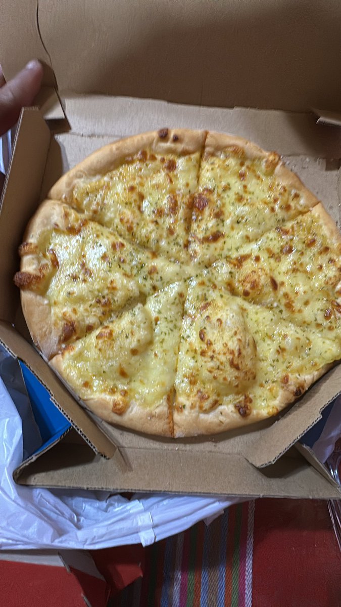 prettyfro's tweet photo. @DominosMY check out this pizza quality I've just received from one of your outlet in Sandakan. Check your DM for more photos and receipt details.  Are you all trying to cut cost with the cheese and ingredients? https://t.co/xgt6iHUIRN