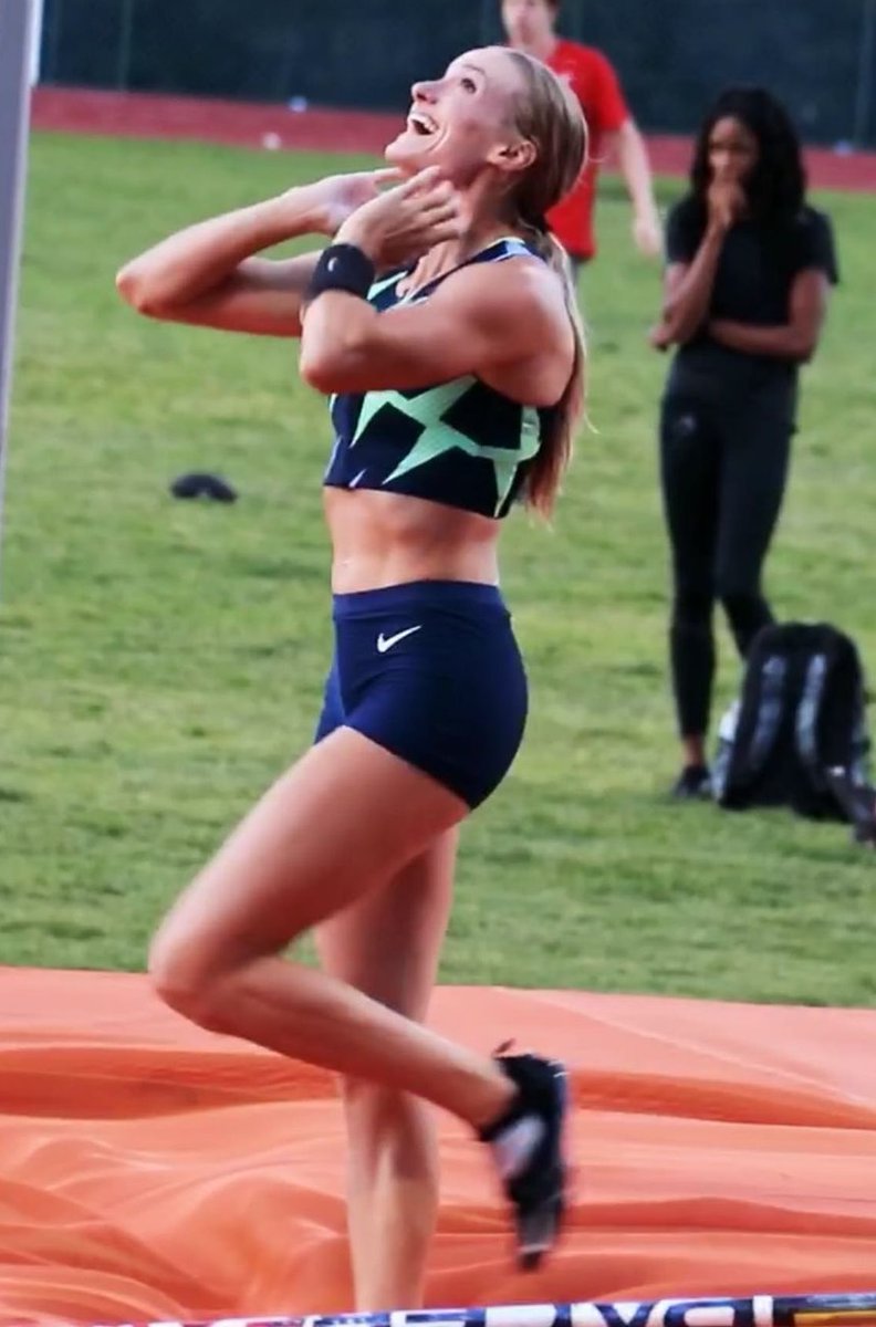 American #polevault athlete Katie Moon 
See more photos on femisports.com/american-athle…