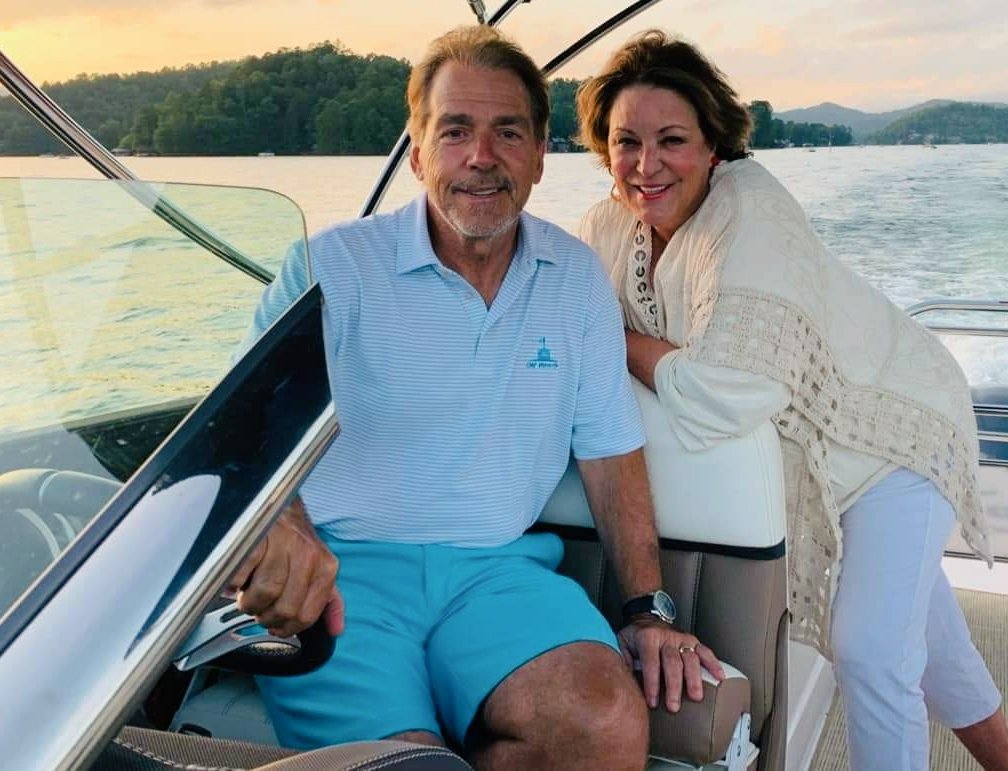 Nick and Terry Saban are enjoying retirement on the lake..
🐐🐐