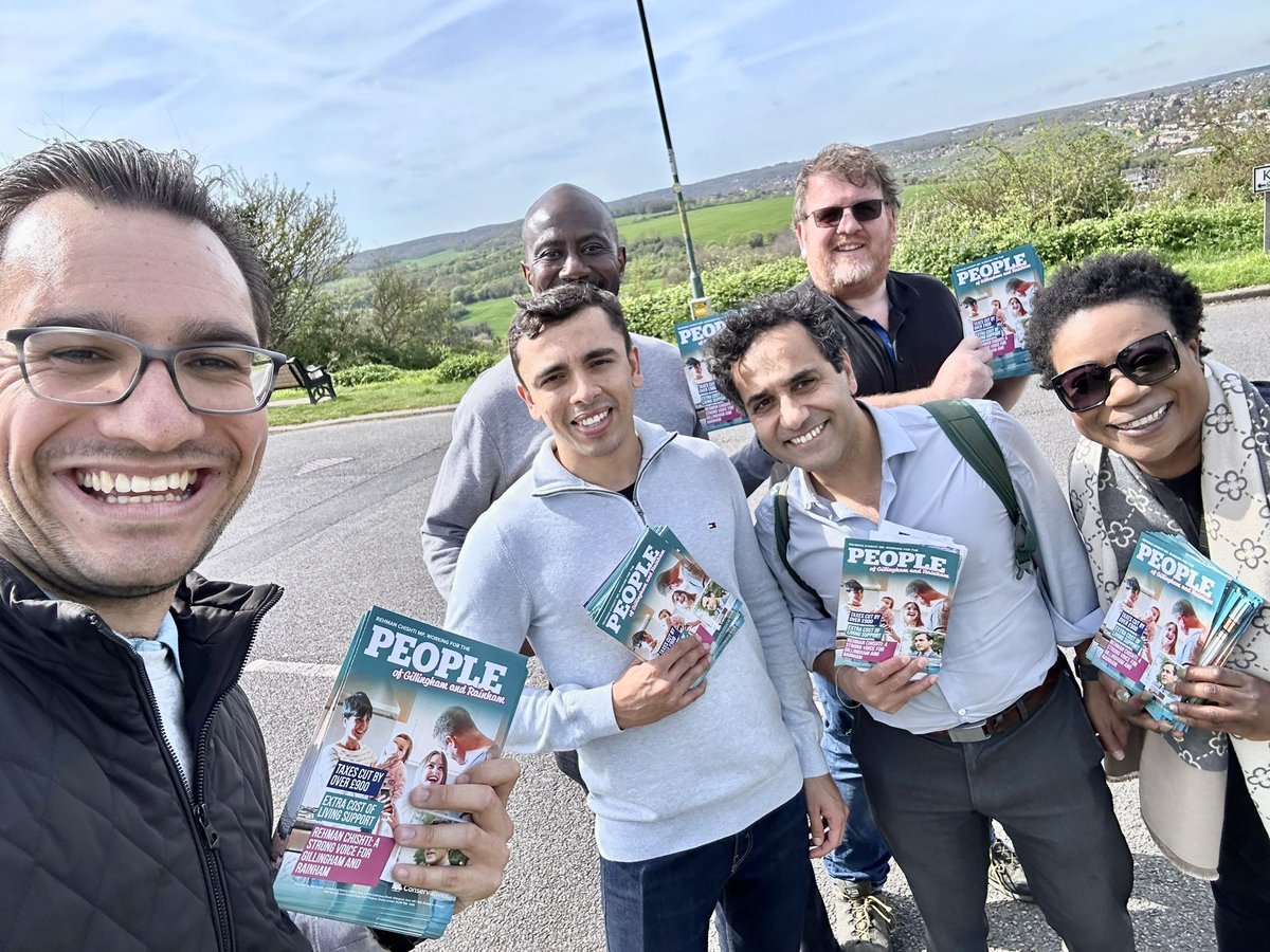 Great morning out in constituency with members of the local @Conservatives team Cllr’s George Perfect, Kwashie Anang, Mark Joy, Cartel and Siju, delivering our people magazine covering: 1. My Campaign for a New Hospital for Medway. 2. Support for families with cost of living.