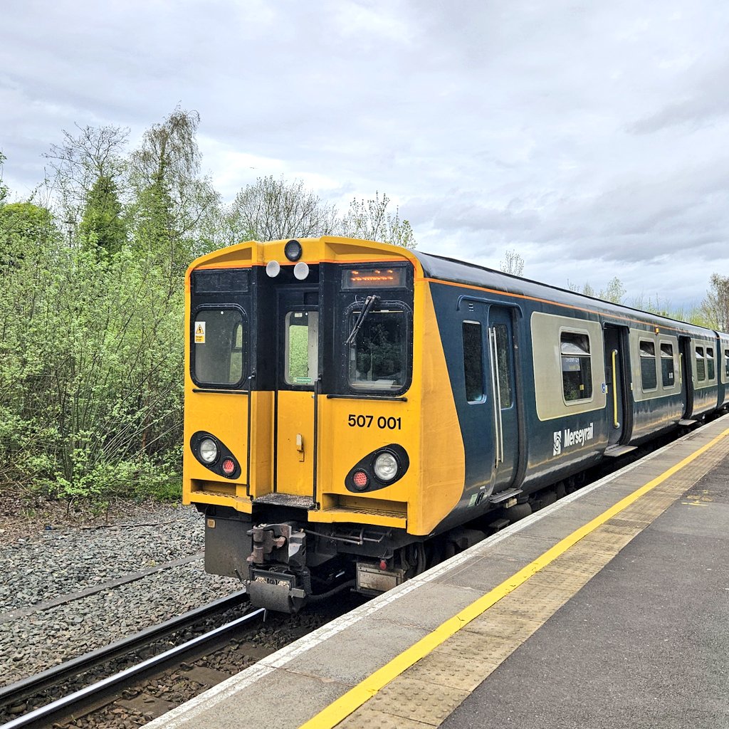 Heading to the #GrandNational today? The class 507s are out in force on the Ormskirk line doing what they were built for and moving the masses.