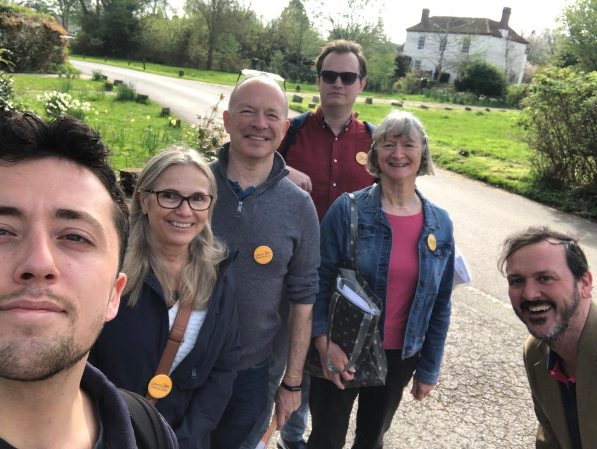 Wonderful team out on the doors this morning for @ZoeFranklinLD in Wood Street Village. #Guildford #TeamZoe