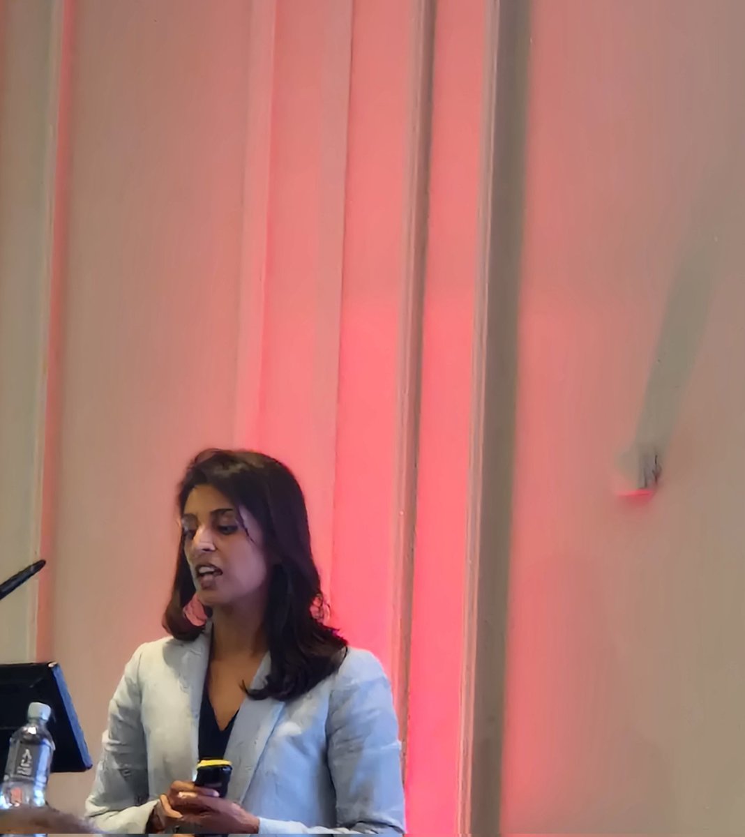 Dr Sandra Roche (@roche_san) on Twitter photo Beaumont RCSI Cancer Centre's <a href="/DrJNaidoo/">Jarushka Naidoo</a> takes the stage at #AILCC24 to discuss stage III NSCLC. Beaumont RCSI Cancer Centre's <a href="/DrJNaidoo/">Jarushka Naidoo</a> takes the stage at #AILCC24 to discuss stage III NSCLC.