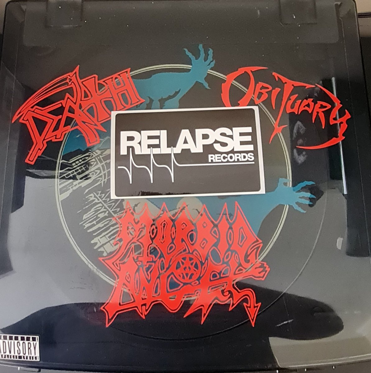 Oh I do love the smell of a thick box delivery from Relapse Records on a Saturday mourning 🤘💀🤘
#SaturdayVibes #vinylrecords #relapserecords #Death