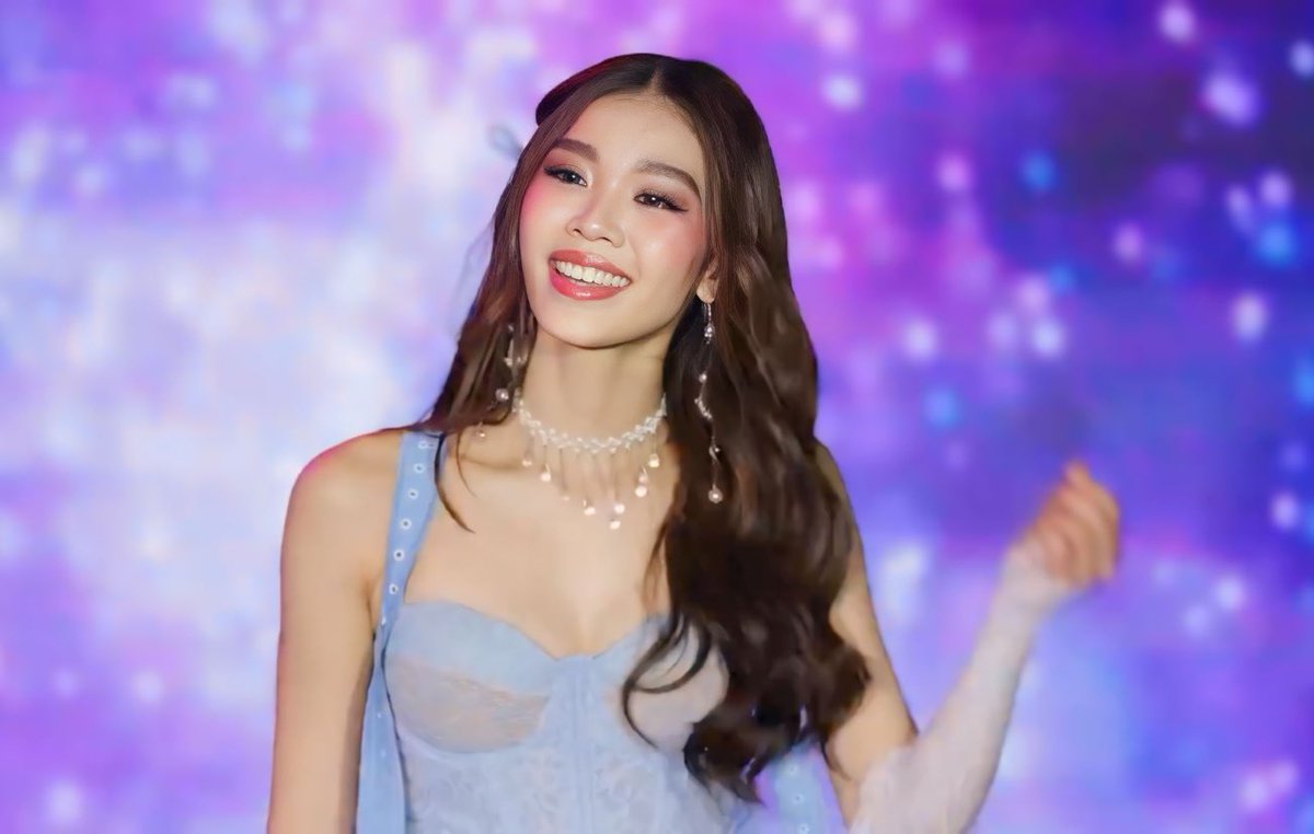 itzlalisaa's tweet photo. you’re soo pretty princess 🤍 @bini_stacey

cr. @HoshiNoFilm https://t.co/JPhY7LxSZT