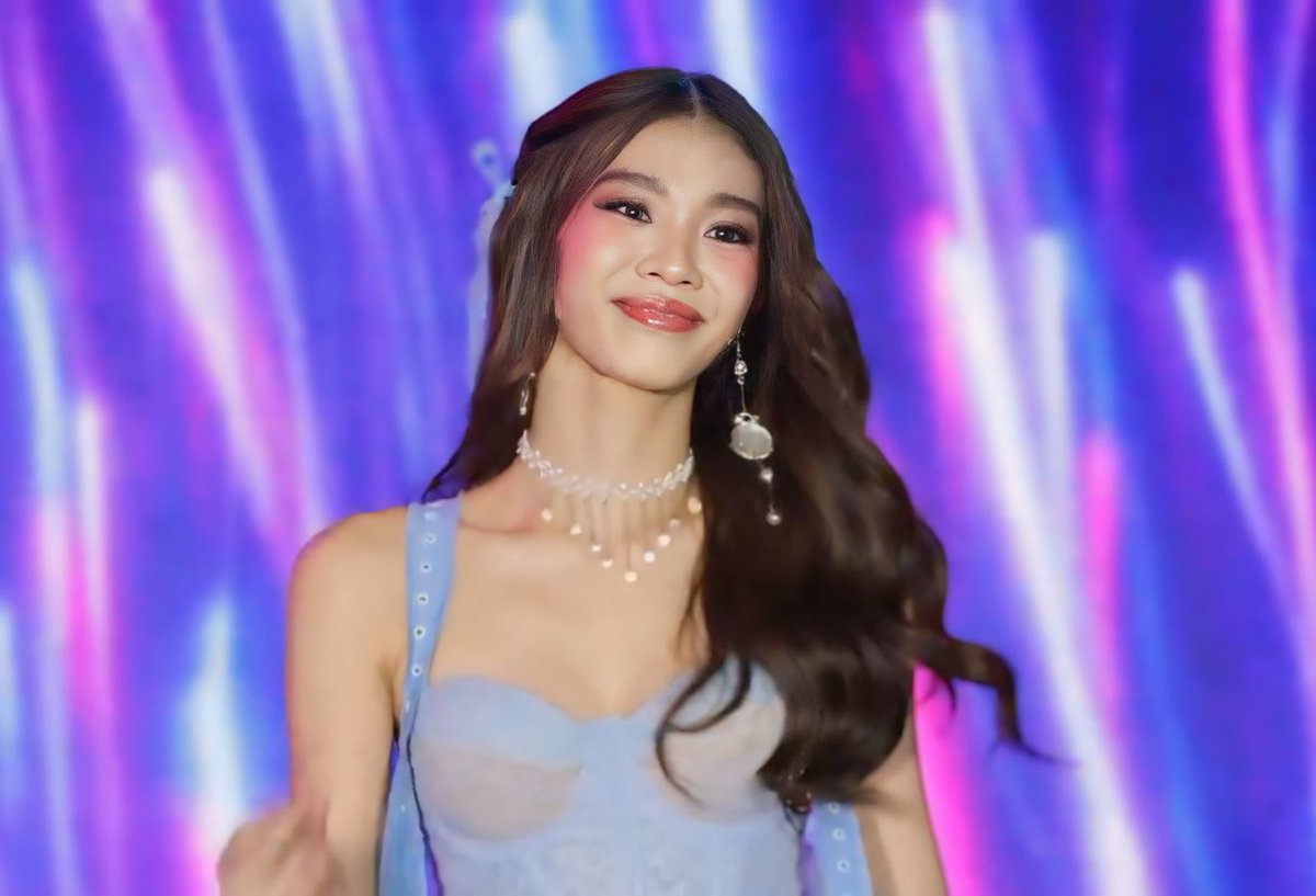 itzlalisaa's tweet photo. you’re soo pretty princess 🤍 @bini_stacey

cr. @HoshiNoFilm https://t.co/JPhY7LxSZT
