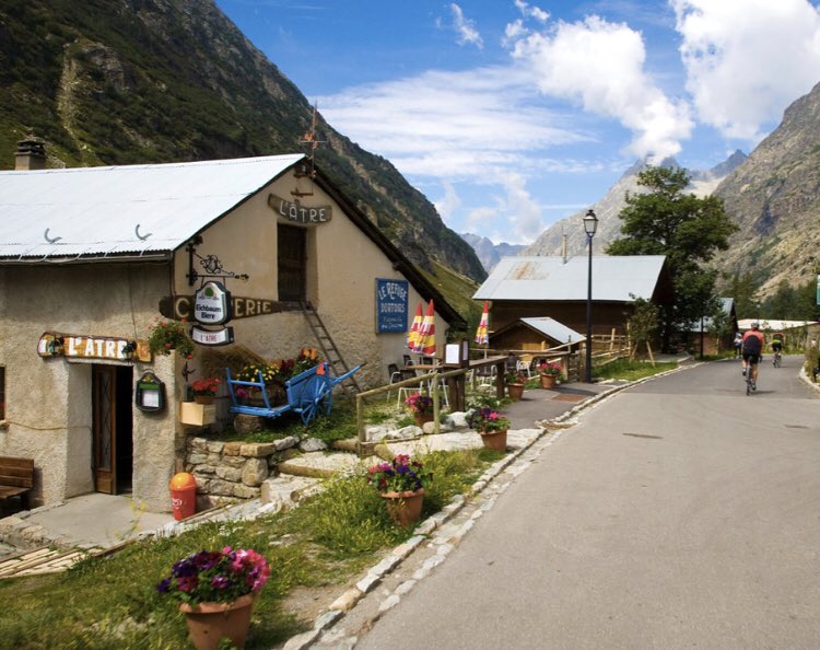 CMbiketours's tweet photo. 🚴‍♂️🌄 Gear up for the summer with our exclusive road bike tours in the Alps and Pyrenees! 🚵‍♀️⛰️

📆 Spots are filling up! Secure your journey now at +34672216124 or
https://t.co/oJfgovSAHR

#RoadBikeTours #alpscycling  #pyreneescycling  #CyclingLife #summer2024 https://t.co/twUDBI7kXJ