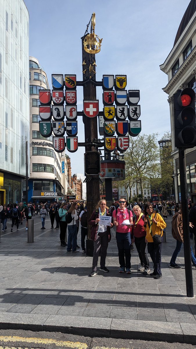 EastmanMark's tweet photo. @monopoly_run #mr24xbox #team250 #LeicesterSquare https://t.co/ITp420wxmx