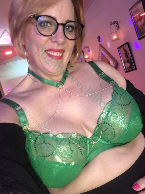 Green is my colour thank you Ian for this and my other birthday presents xx https://t.co/oWq9jicV9n<a href="/tag/leather"class="tags"><span>#leather</span></a><a href="/tag/boots"class="tags"><span>#boots</span></a><a href="/tag/glasses"class="tags"><span>#glasses</span></a><a href="/tag/jhods"class="tags"><span>#jhods</span></a>