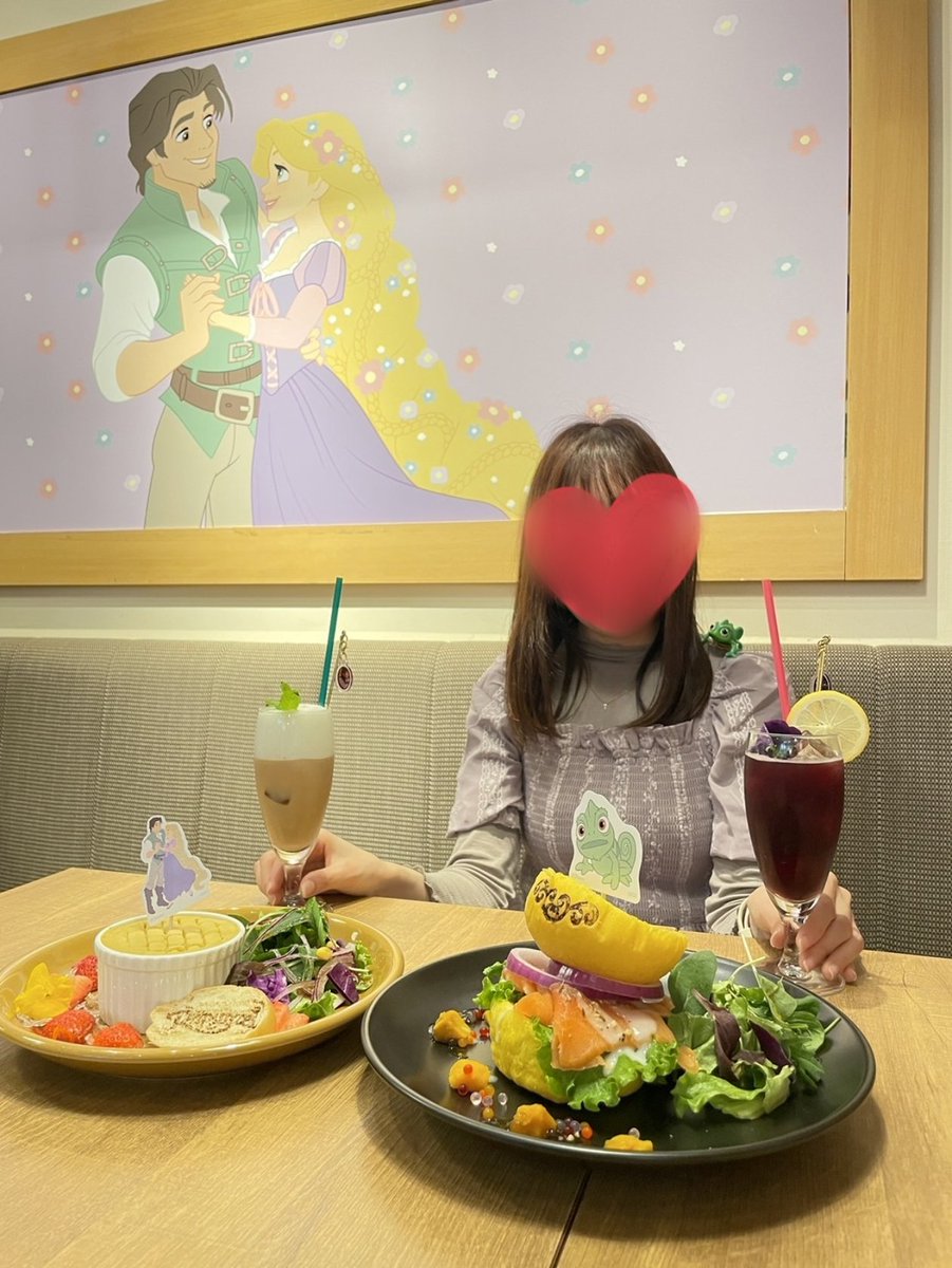 yukamicmin's tweet image. 大好きなラプンツェルのカフェへ♡