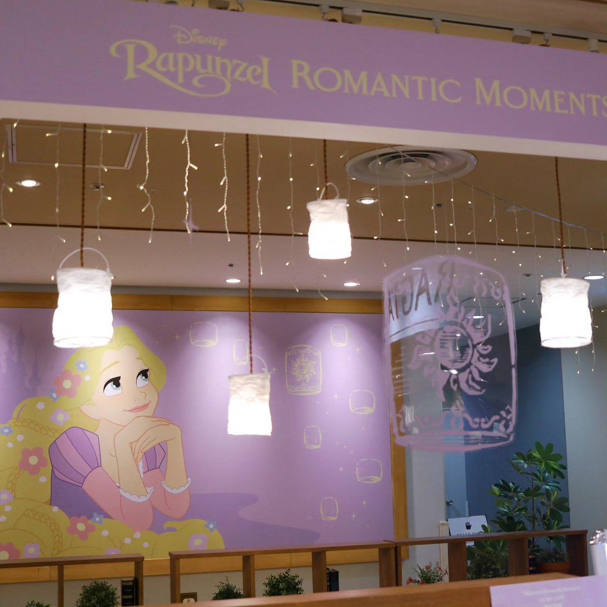 yukamicmin's tweet image. 大好きなラプンツェルのカフェへ♡