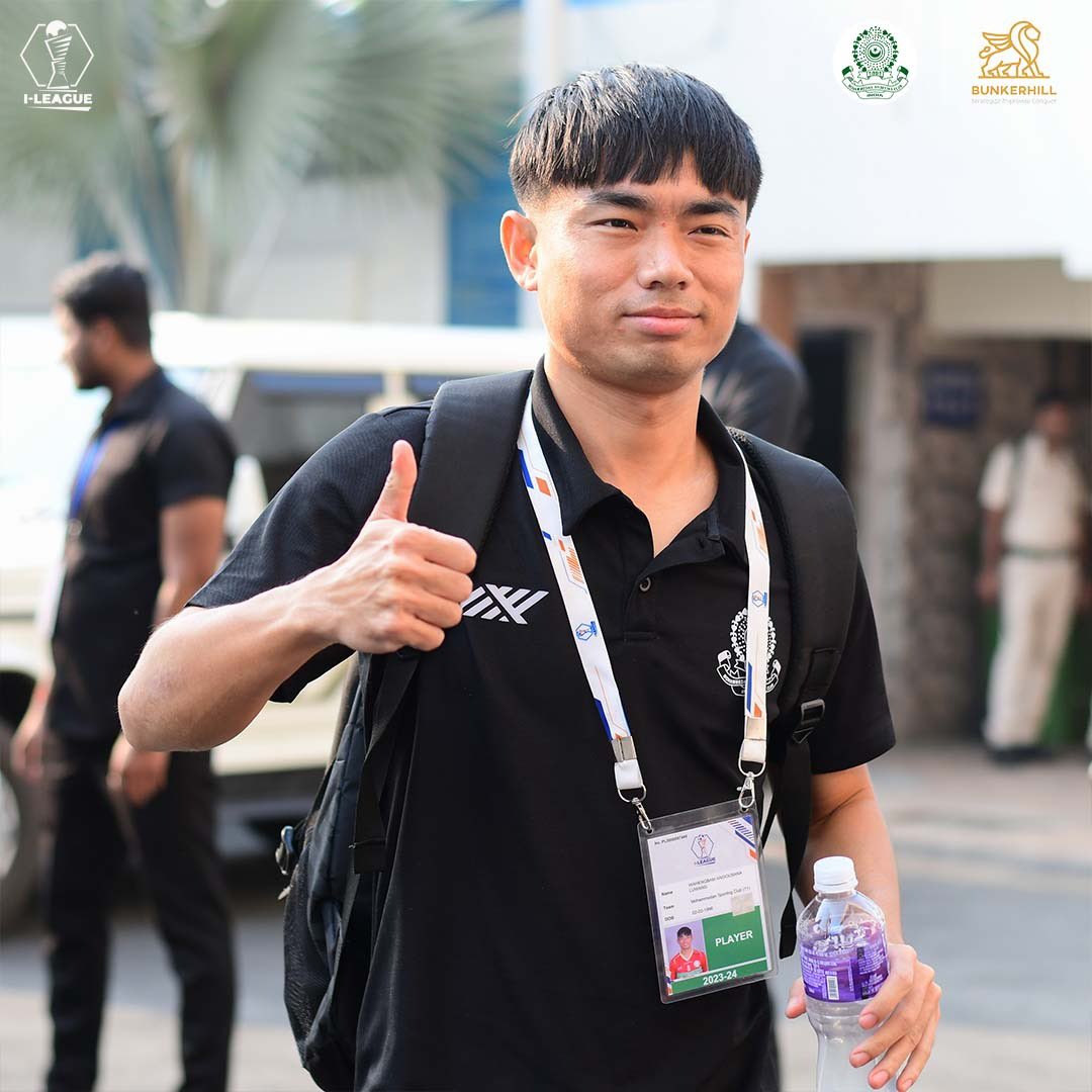 Arriving in style! 😎

Salt Lake Stadium 🏟️

#JaanJaanMohammedan 💪🏼#BlackAndWhiteBrigade 🤍🖤 #ILeague 🏆 #IndianFootball ⚽ #MDSPDFC ⚔️