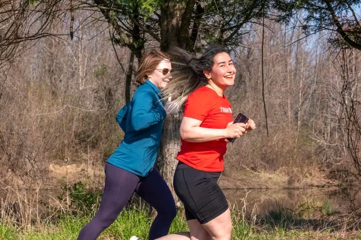 It's Saturday! See you on the #parkrun #parkwalk trail at 9am. Spring is bursting forth everywhere you look. We have a great volunteer crew, with the extra party vibe that our friends at @pgrunningclub  always bring. Run, walk, or just hang out. Join us after at @TheBoardAndBrew