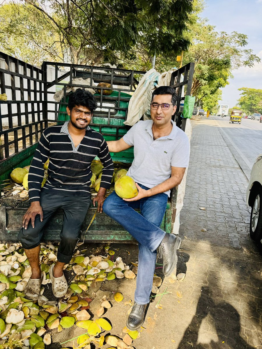 Coconut: domesticated 4500 Yrs ago by the Astroasian in South East Asia spread through seaborne migration to Pacific islands in east and Madagascar in west. Rajesh makes ₹ 3 Lakhs every month, uses digital payments. At 5893 Million nuts/yr Karnataka is 2nd largest producer in 🇮🇳