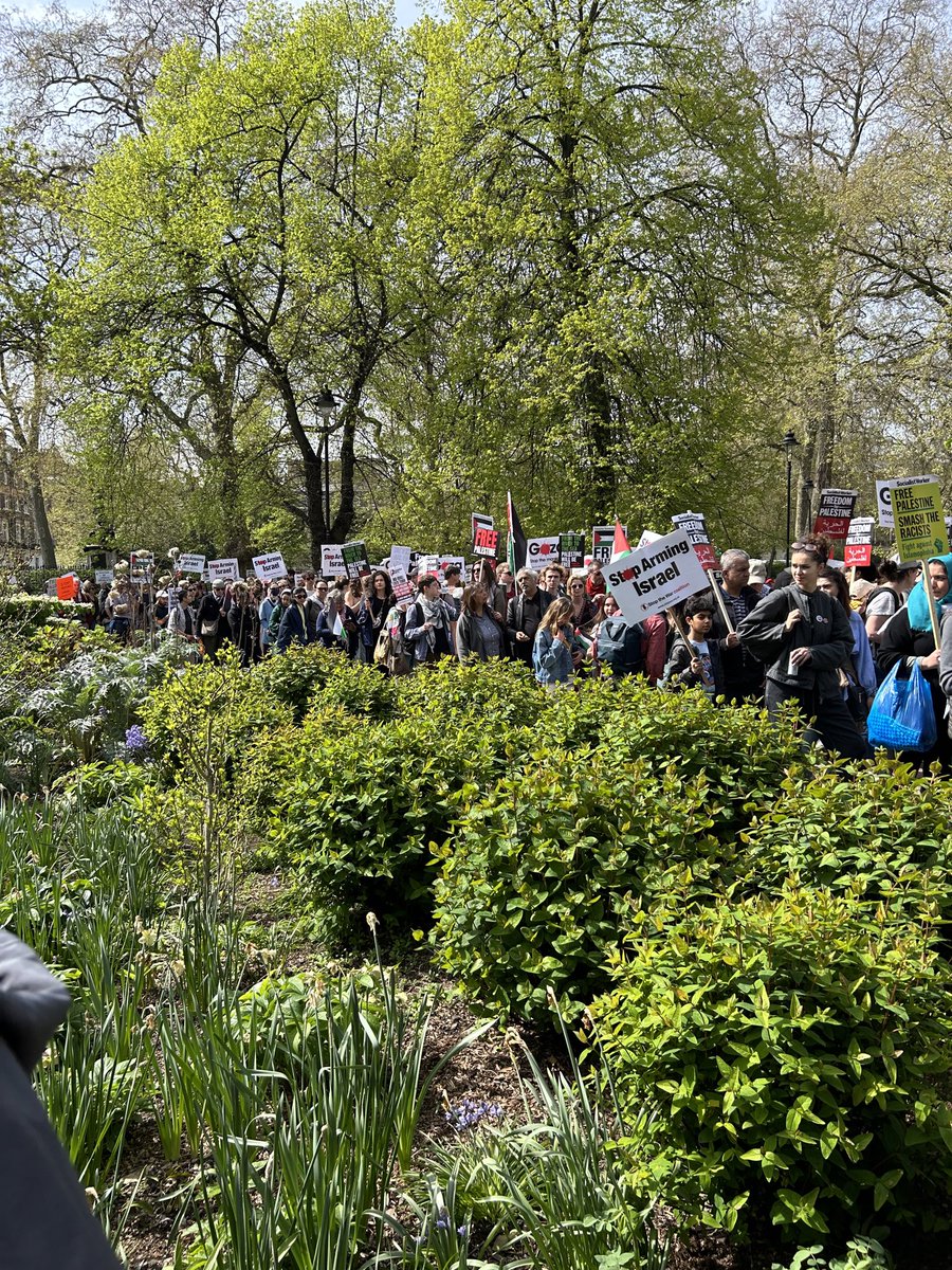 Sharifahlee4's tweet photo. #RussellSquare packed #WeAreAllPalestinians @PSCupdates https://t.co/DkoKbu0QUS