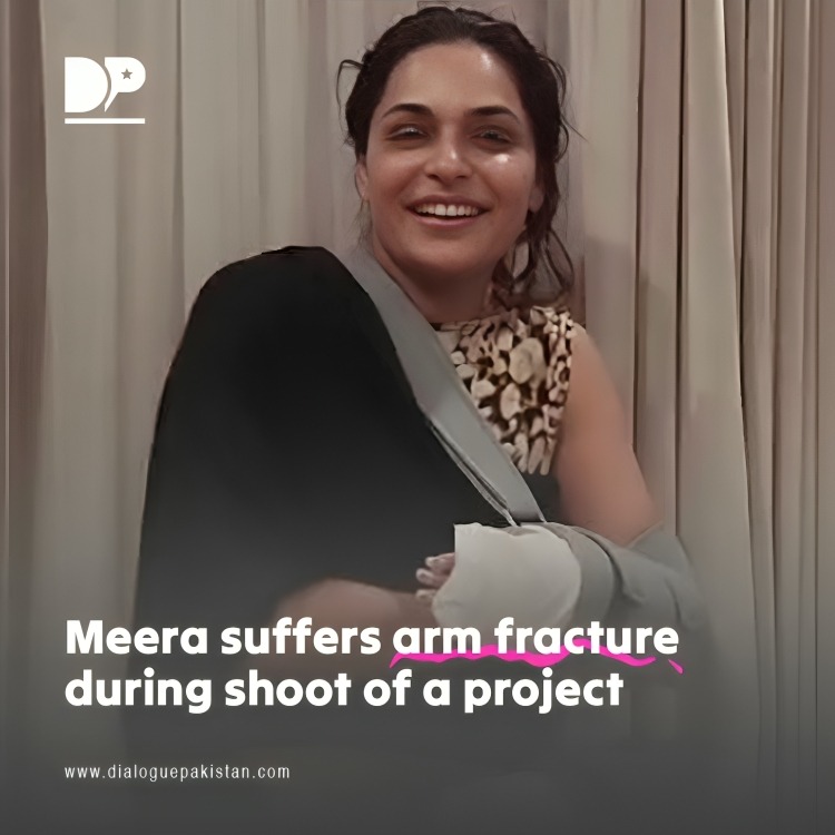 DialoguePak's tweet photo. Pakistani film actor Meera, who is known for making headlines with her versatile style, got injured on set.
https://t.co/eJMNk6pBpo
#DialoguePakistan #Pakistani #FilmActor #Meera #Suffers #Arm #Frecture #Shoot #Project https://t.co/Y8xRPagOfV
