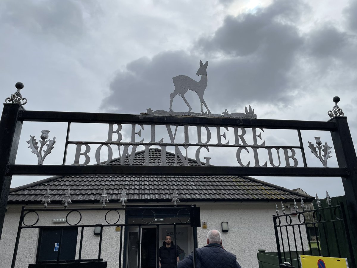 geokoart's tweet photo. I’ve got a wee pop up gallery at the Belvedere Bowling club on London road up until kick off today.
Prices slashed 🍀 https://t.co/v56pfDTYx6