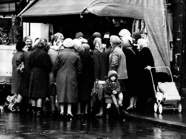 A bygone view of Chapel Street Market, islington, London. Taken in 1968.