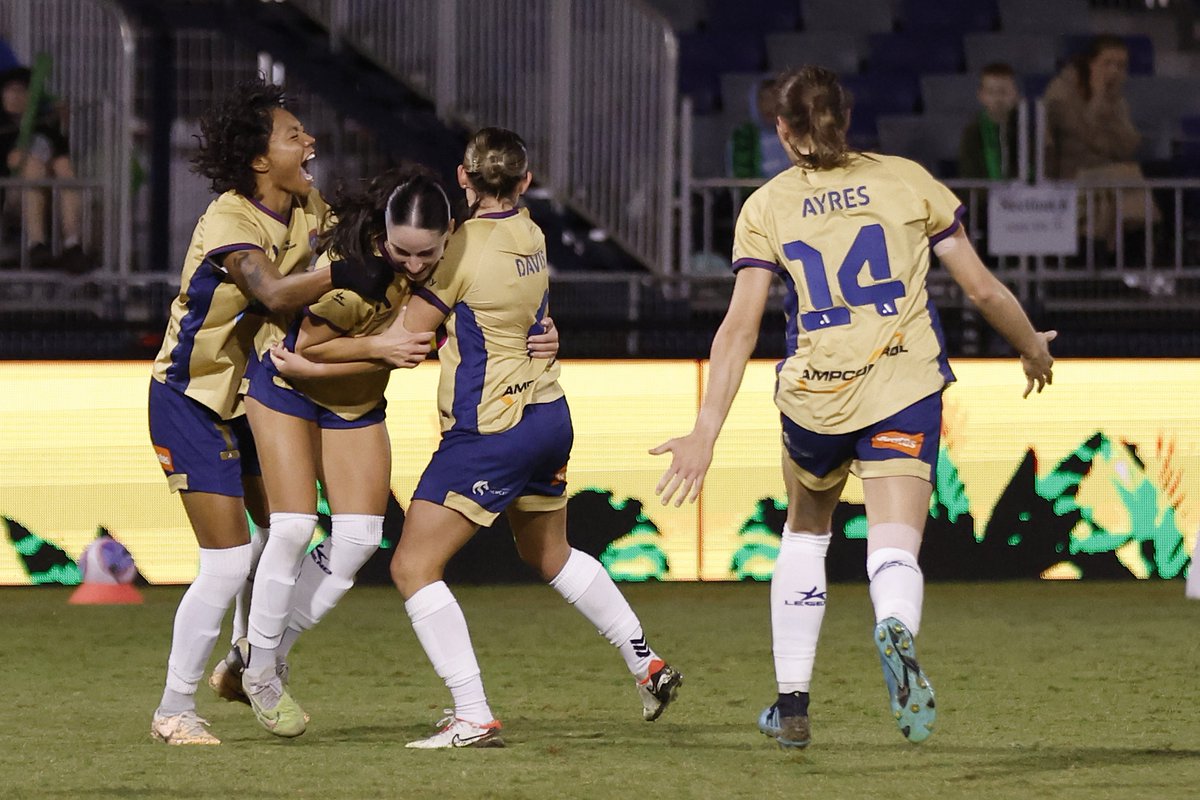A sensational extra time goal from Melina Ayres has sent @NewcastleJetsFC through to the @aleaguewomen semi-final - in what was a drama-filled match. FULL WRAP 👉 bit.ly/43VFBBE