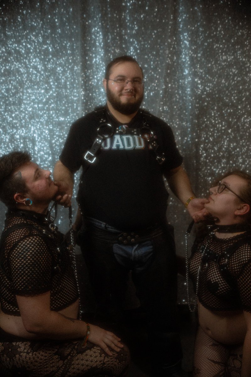 MaxKougamax's tweet photo. @TransDaddyFTM  thank you so much!! These turned out amazing @TANKpuppyy https://t.co/RAUGZ1XomC