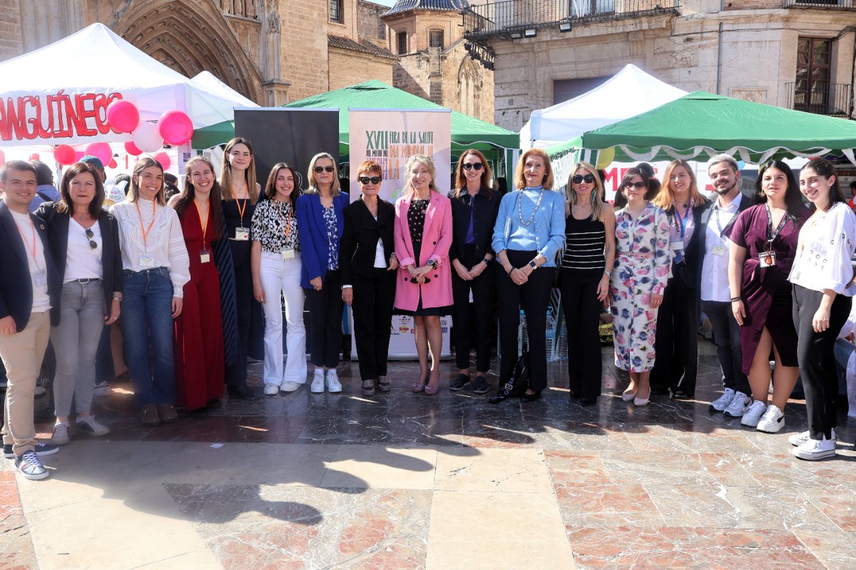 🏥 𝗫𝗩𝗜𝗜 𝗙𝗲𝗿𝗶𝗮 𝗱𝗲 𝗹𝗮 𝗦𝗮𝗹𝘂𝗱 👩‍⚕️ El ICOMV ha participado, un año más, como colaborador en la XVII Feria de la Salud que organiza la Asociación Valenciana de Estudiantes de Medicina @avem_ifmsa en la Plaza de la Virgen de Valencia. 🌐 comv.es/actualidad/el-…