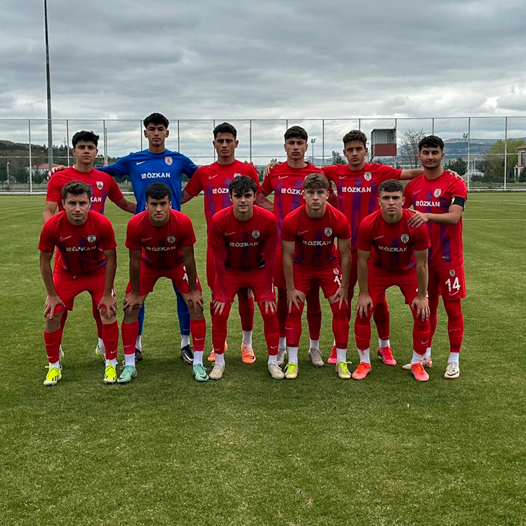 Altınordu Futbol Akademisi (ALFA) U19 Takımımız, Elit U19 A Ligi’nde deplasmanda Sivasspor ile golsüz berabere kaldı. #TürkiyeninAltınordusu #TheTalentFactory #TürkiyesAltınordu #Yereldenevrensele🔵🔴