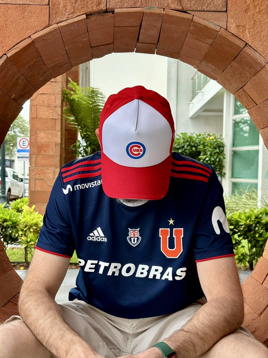 𝑯𝒂𝒑𝒑𝒚 𝑺𝒂𝒕𝒖𝒓𝒅𝒂𝒚 🌞
@udechile 2019 home kit 🦉
@BcaBernardo gracias 🤝🏻
#LosAzules  #LaU #ElChuncho