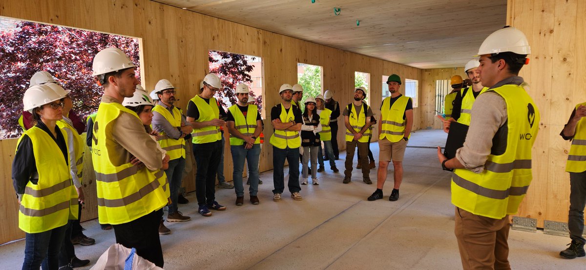 Máster Construcción con Madera de la Universidad Politécnica de Madrid <a href="/La_UPM/">Universidad Politécnica de Madrid</a>. Visita de obra en colaboración con <a href="/WoodeaContech/">Woodea</a>. Excelente. Muchas gracias.
Ya en marcja el próximo curso 2024-25, VII edición. masterconstruccionconmadera.es