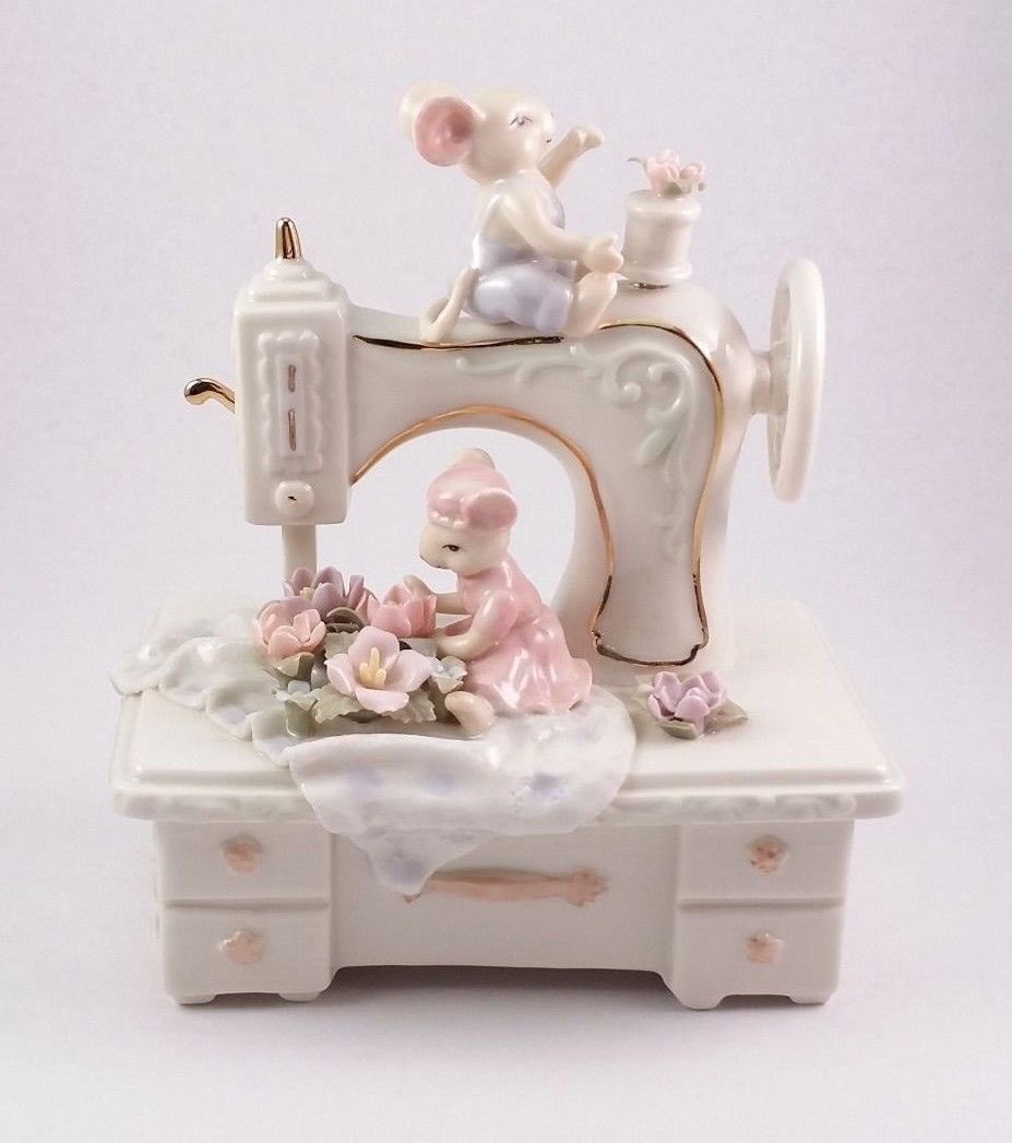 sadspeIl's tweet photo. Suberto Music Box Mice https://t.co/Npio22q5M0