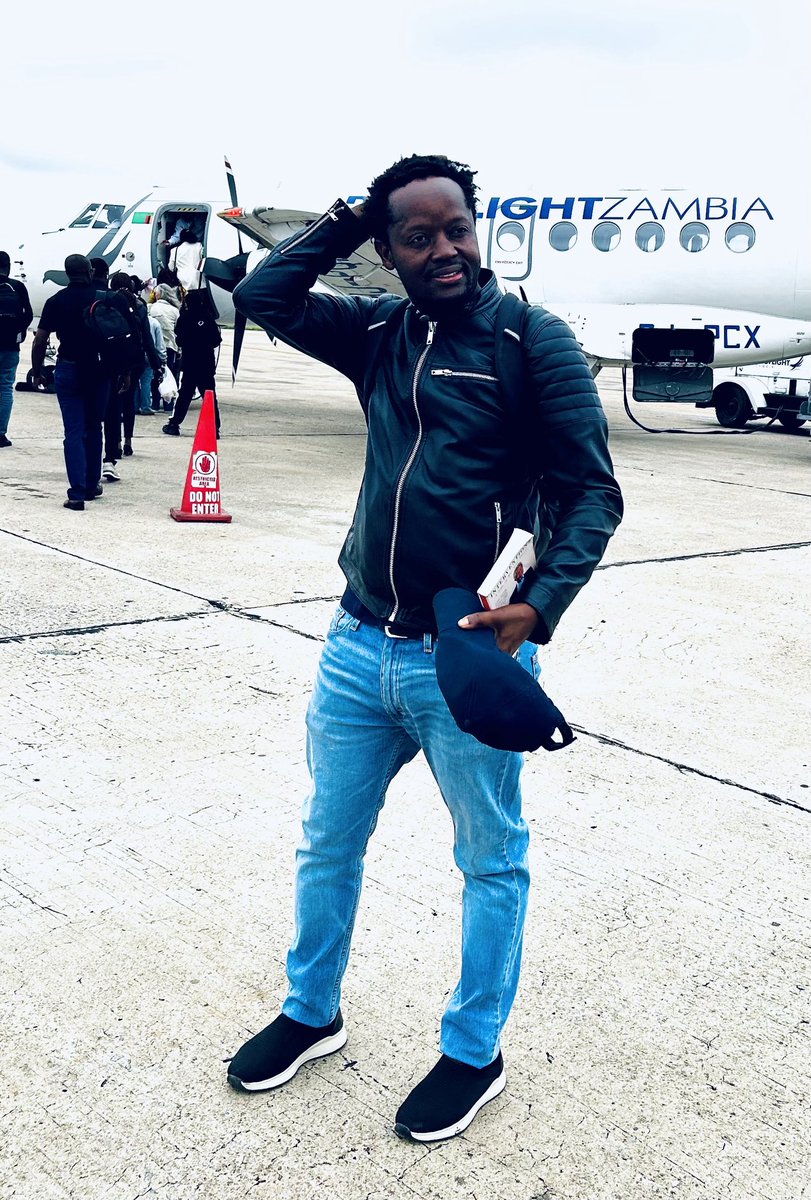 Must be confusing for my homie to see so many people on the plane during the day when he's used to flying alone at night.