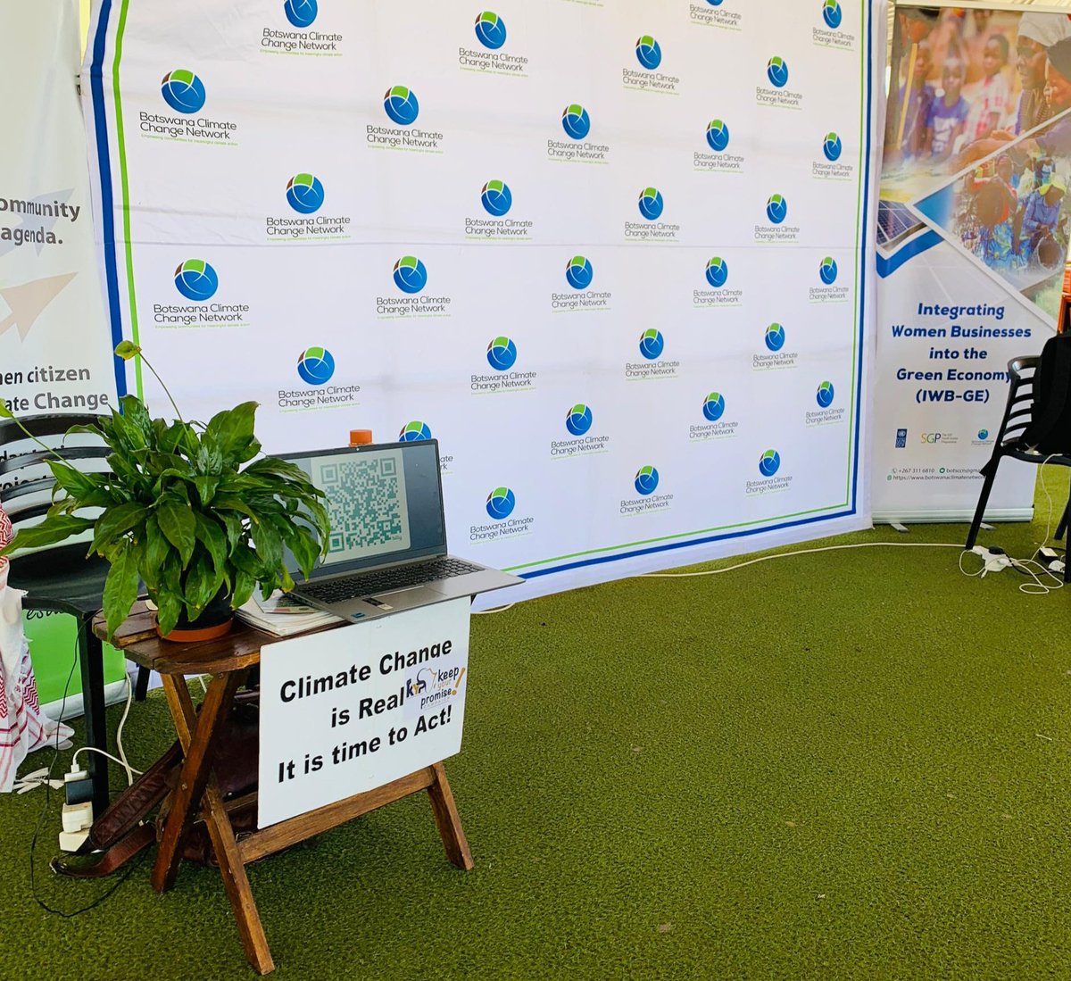 BCC_Network's tweet photo. #BCCN × Mental Health Fest 

We're at the #MHF2024 geld under the theme, "Mind Mapping," to create awareness on the nexus between climate change and mental health. 

We've explored this topic here: https://t.co/dFmmwXAbSd https://t.co/1bOlFOIgOY
