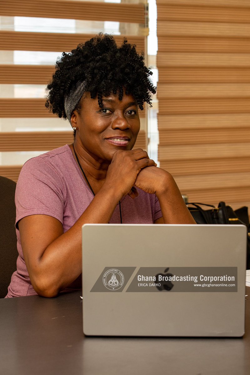 GTV_Ghana's tweet photo. Meet Akushika Acquaye. She joined GBC in 1995 and by dint of hard work,rose through the ranks to become the Ag. Director of Television for the National Broadcaster. 
She’s a true definition of a ‘Woman of Valour’ in competence and in character, worth emulating by all young Journalists and other young women.

Ladies and gentlemen, fellow Ghanaians, Akushika Acquaye to the whole wiase.👏🏽✌🏽✊🏾