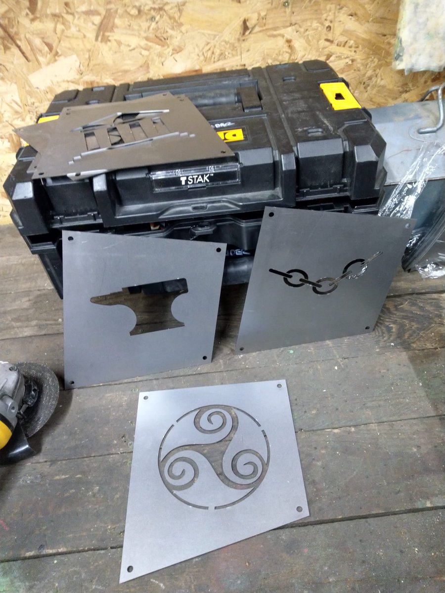 Asylum Art Gallery tweet media