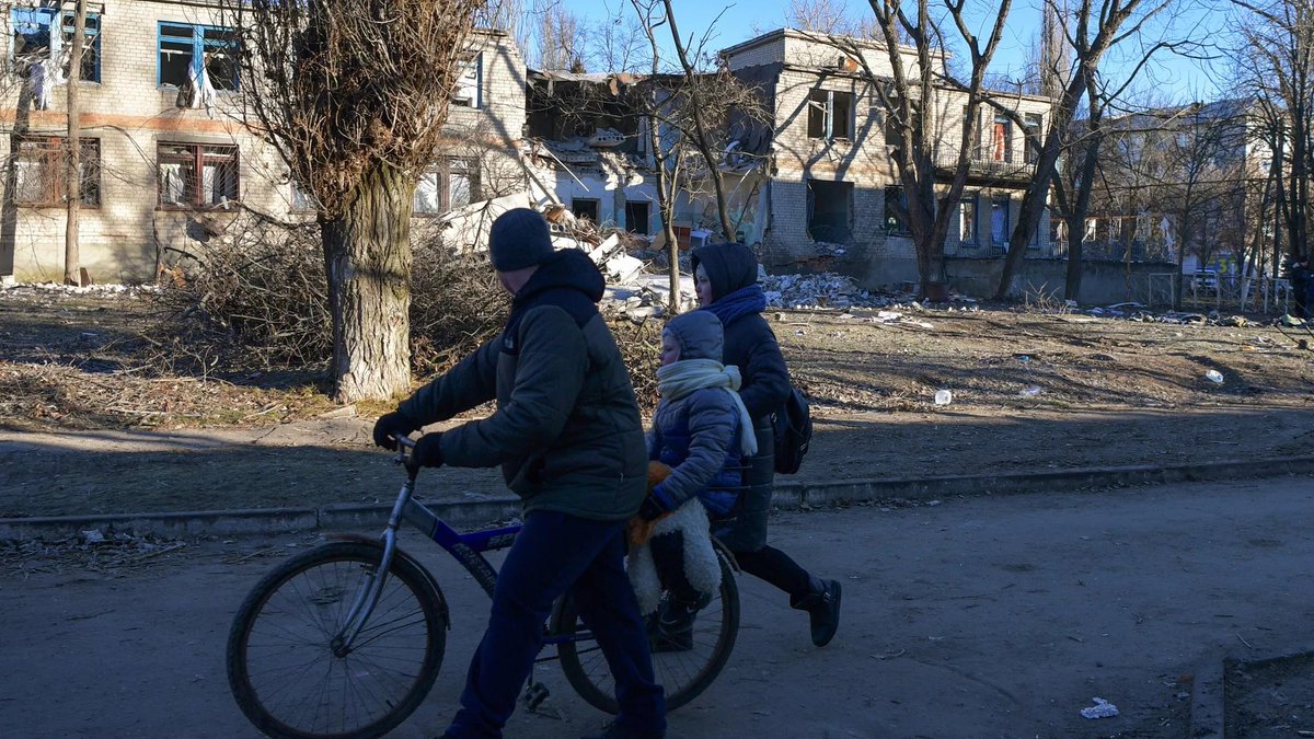 Ukrayna ordusunun Zaporojye Bölgesi'ne saldırısında sivil can kaybı artıyor anlatilaninotesi.com.tr/20240413/10827…