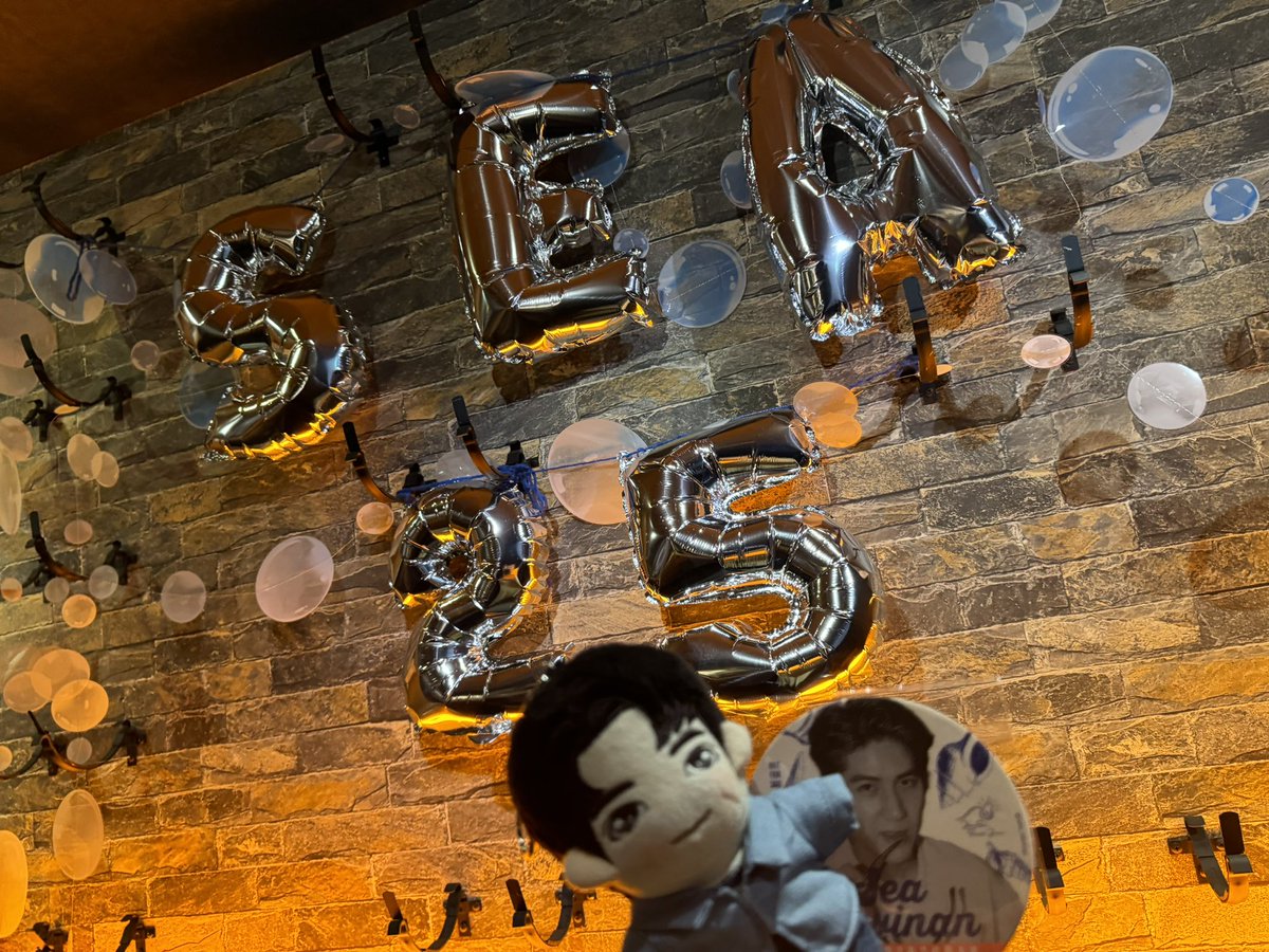 mi_js1013's tweet photo. 今日Seaくんの大阪@Louisianacafe_ のBDカフェイベ行ってきました✨️
可愛いSeaくんのお写真いっぱいで幸せだった〜🥰
@JimmySeaJP 様、素敵な企画ありがとうございました！
 
#TheDeepSea  #sea_tawinan 
 @Sea_tawinan https://t.co/osoPXptSwh