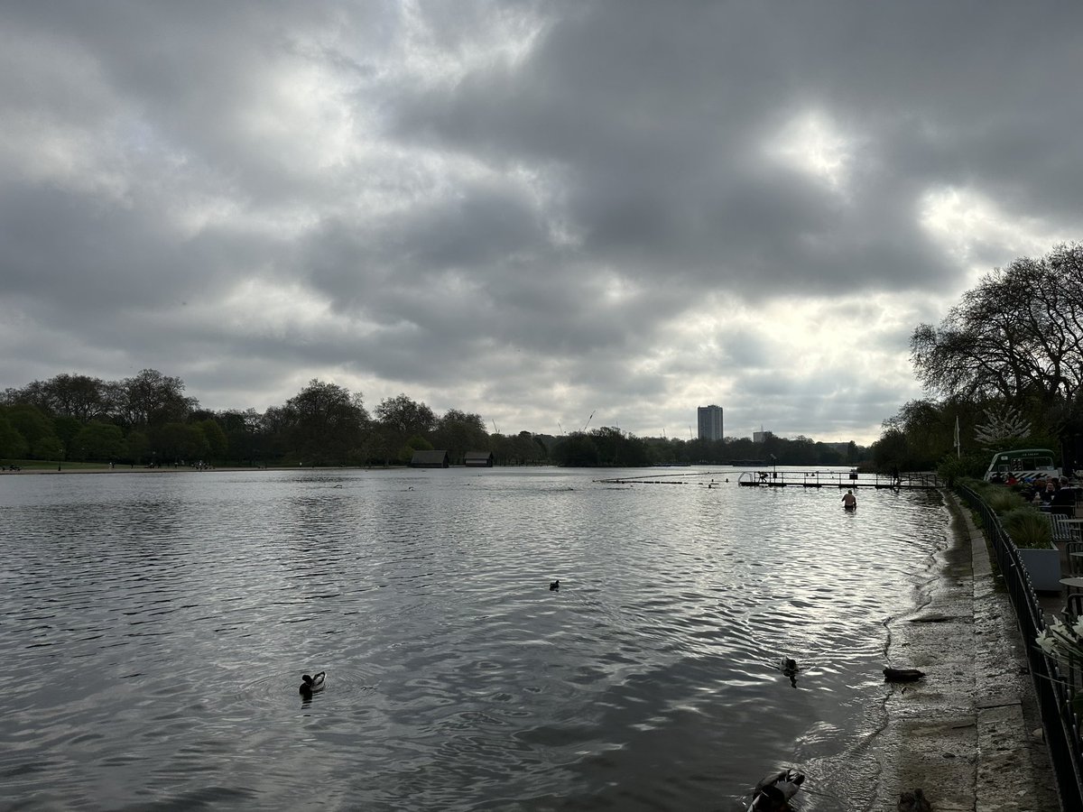 Back in London for the weekend and lovely to start the day with a swim 🏊‍♂️ at the Serpentine