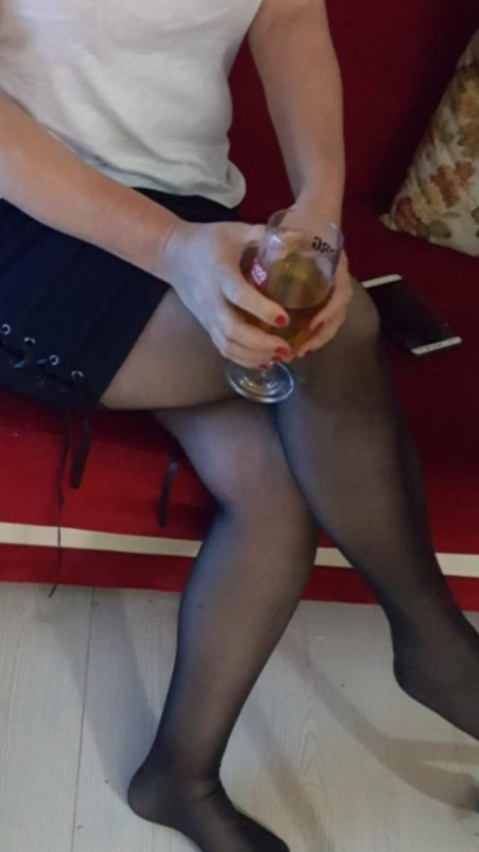 Bir kaç kadeh içip sohbet edecek çift warmi kii💕👍