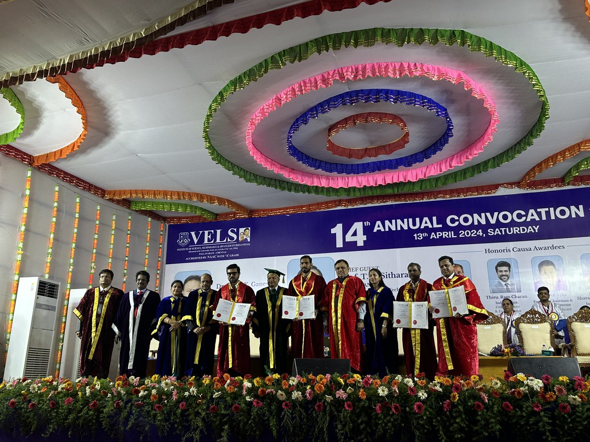 Group picture with all the recipients of Honary Doctorate Degree.

@IshariKGanesh @VelsVistas @AlwaysRamCharan #Veeramuthuvel @DrGSKVelu @sharathkamal1 

#VelsConvocation2024 #VelsConvocation #VelsUniversity