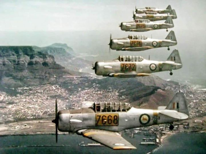 Got this on another page: 'Squadron of Harvard airplanes fly past Cape Town during April of 1952 . . . . . celebrating 1652' Credit to Cape Town Historic History