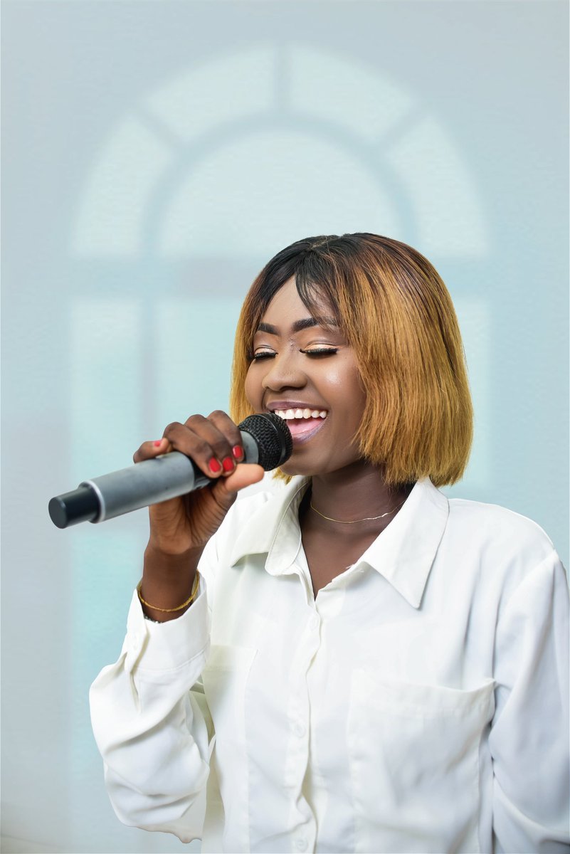 Kiese_LMk's tweet photo. #GospelLive
Vous voyez comment je suis contente non ?
Parceque je suis sûre que demain je serai grandement bénie de vous bénir à travers ce don que Dieu m'a donné, ma voix pour sa Gloire et votre bénédiction.
Une seule Adresse:Kinshasa,Chapiteau Royal Évent/Restaurant 19 à 16h00. https://t.co/7YQqS2A7qD