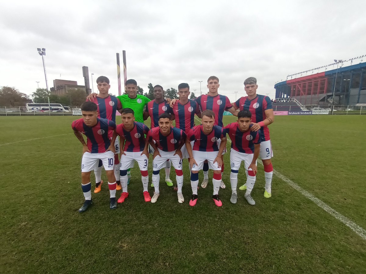 #JuvenilesAFA | 4ta División |
☆ Categorías 2004 / 2005

🔹️4ta. Fecha 

💢 Presentación de #SanLorenzo, en Ciudad Deportiva.👏

#SemilleroAzulgrana 💙❤️⚽️