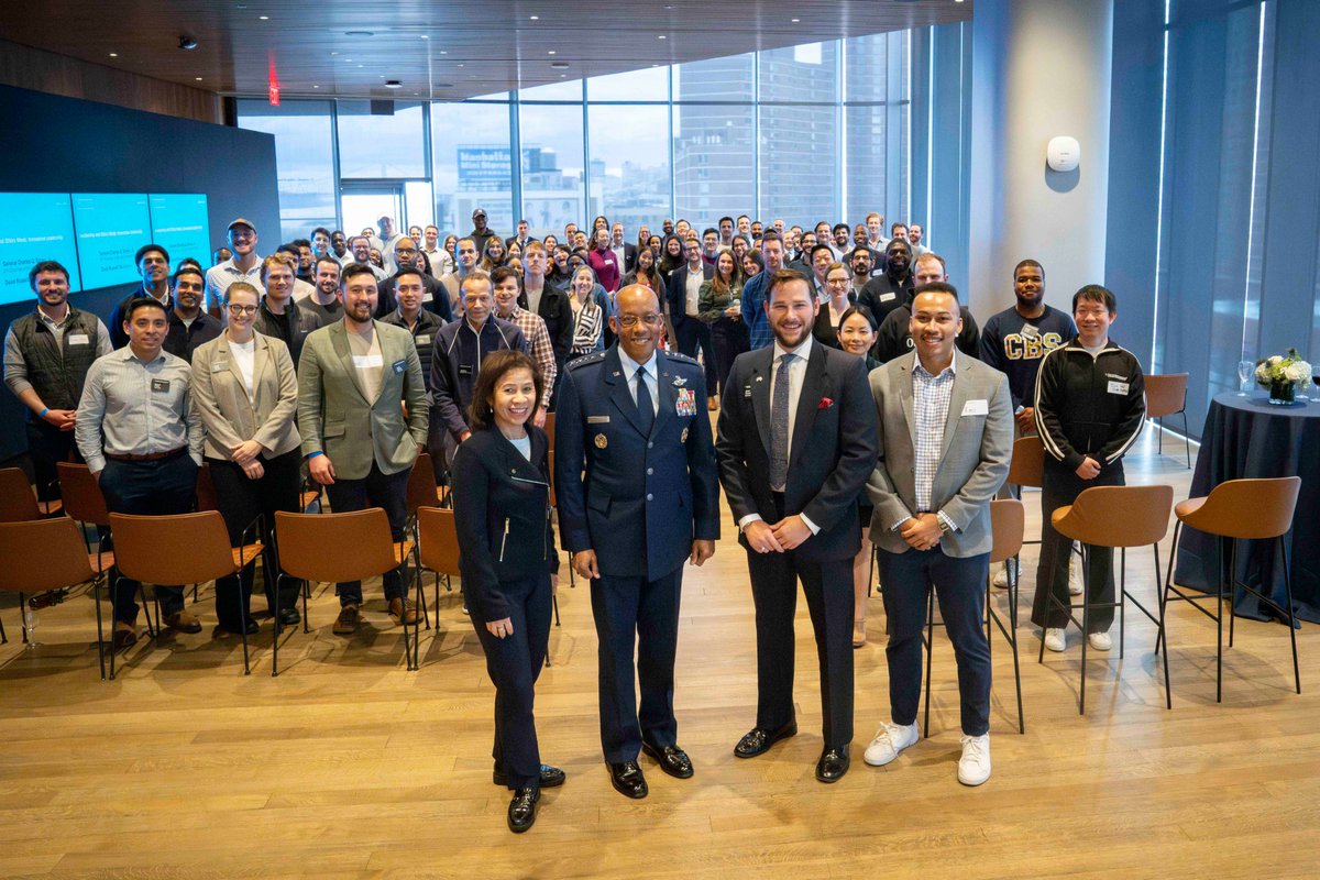 I appreciated the opportunity to engage in a meaningful dialogue on leadership with @Columbia_Biz students. True leadership lies in service to others and empowering those around us. There are always opportunities to lead.